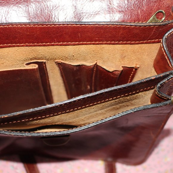 Vintage Italy Leather Cross Body and/or Messenger Bag or Satchel Made In Italy - Picture 11 of 13